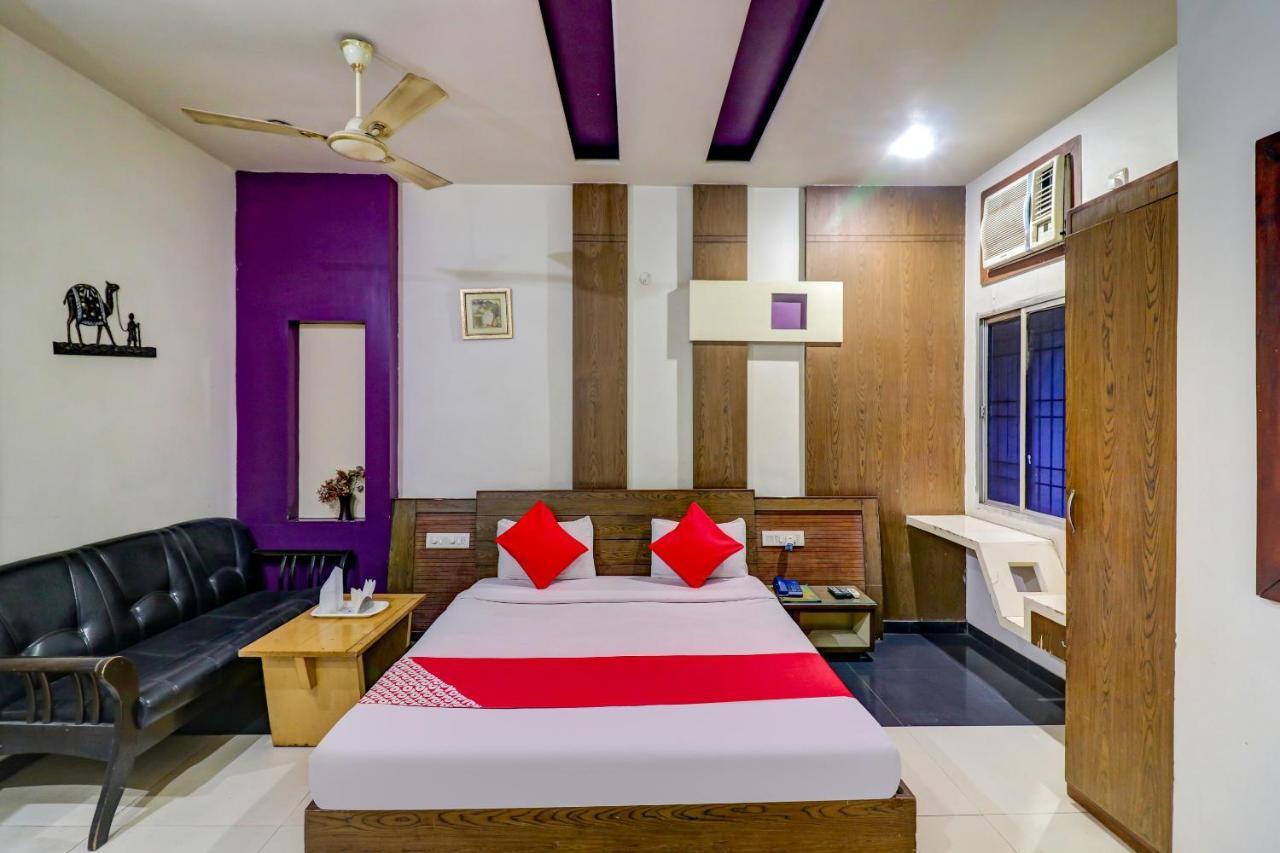 Oyo 61861 Hotel Dream Palace Durg Екстериор снимка